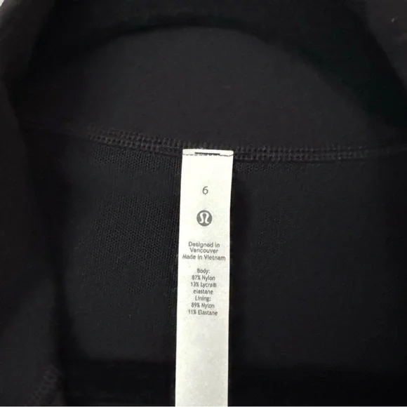 🖤 Lululemon define black jacket in luon size 6 - Picture 12 of 12